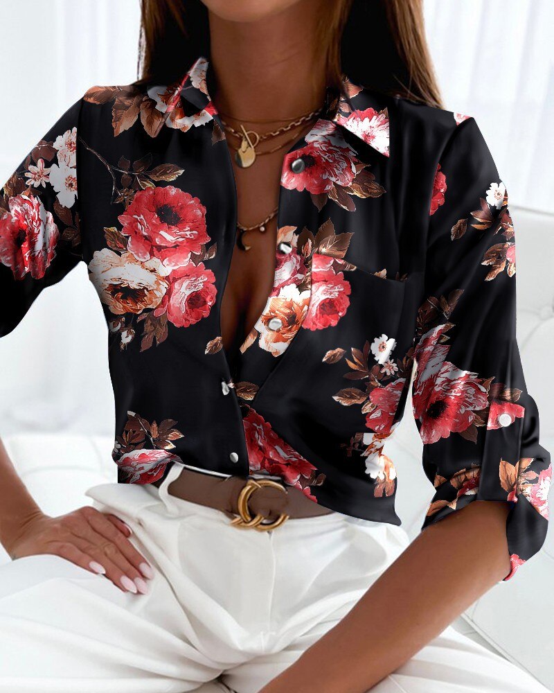 Chelly | Fashionable Blouse with Long Sleeves and Button Placket