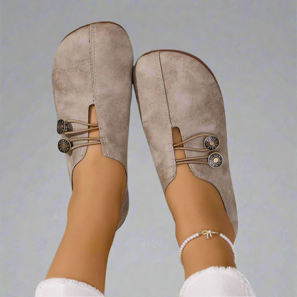 Margaret™ | Suede loafers that move with you
