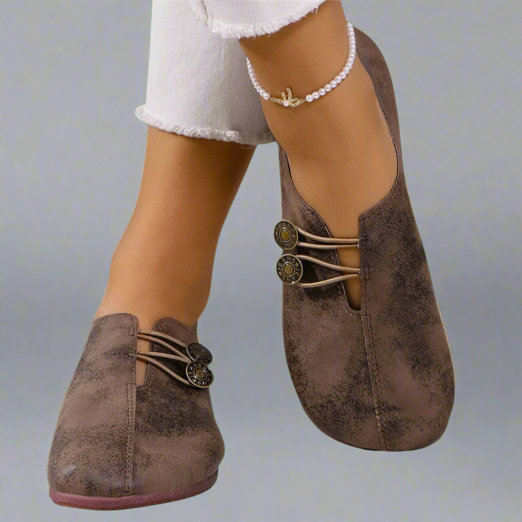 Margaret™ | Suede loafers that move with you