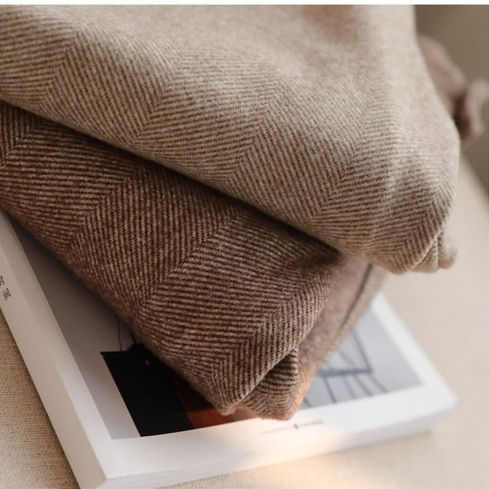 Harrison | Regal Atelier Trousers - myrale.com