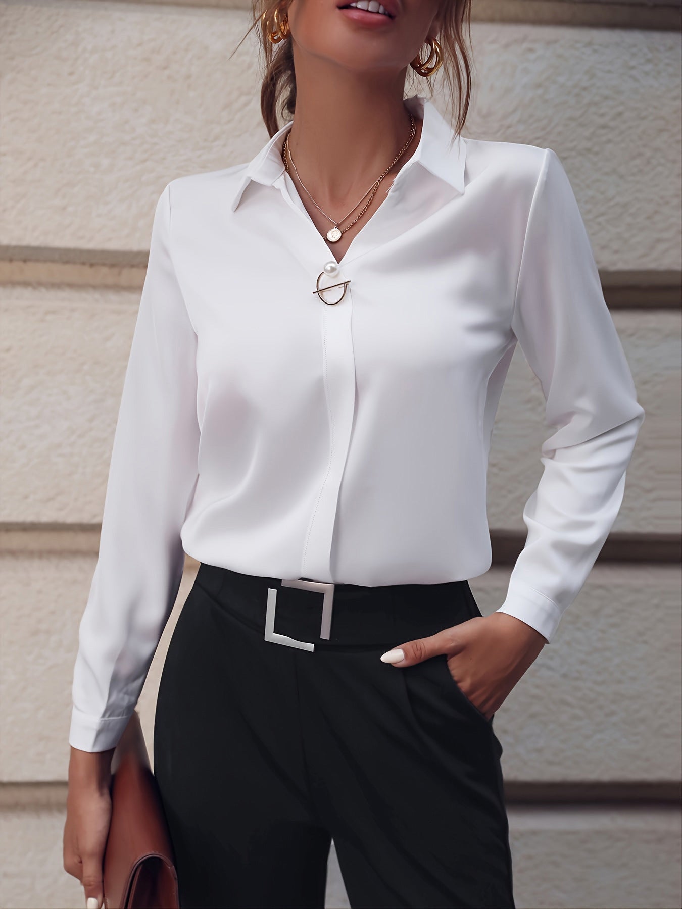 Martina | Blusa Chiffon Elegante con V - Scollo e Botton - Amore - Milano.it